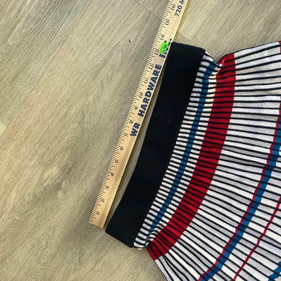 Banana Republic pleated midi skirt - Picture 3 of 6